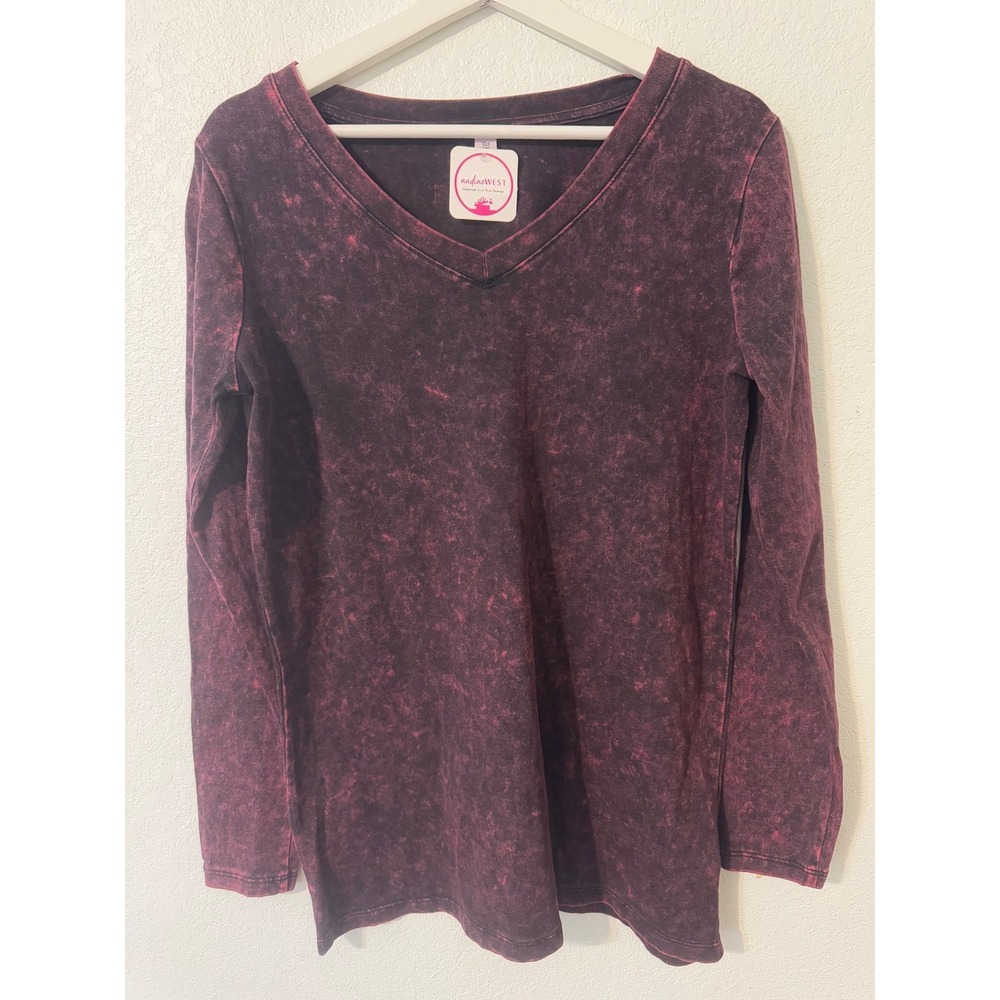 Zenana Outfitters Womens Long Sleeve Top Burgundy Pink Tie Dye Vintage Look